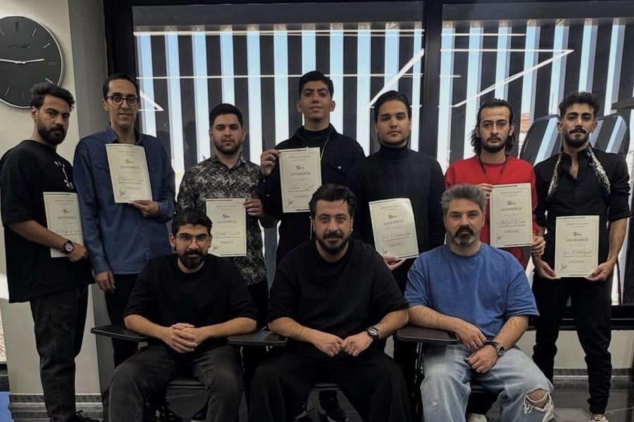 فارغ‌التحصیلان آکادمی SLR اصفهان با مدرک پایان دوره و مدرک فنی و حرفه‌ای پیرایشگر مردانه